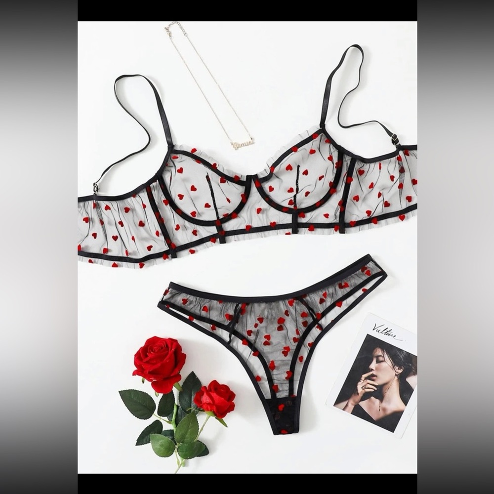 Plus size lingerie set.